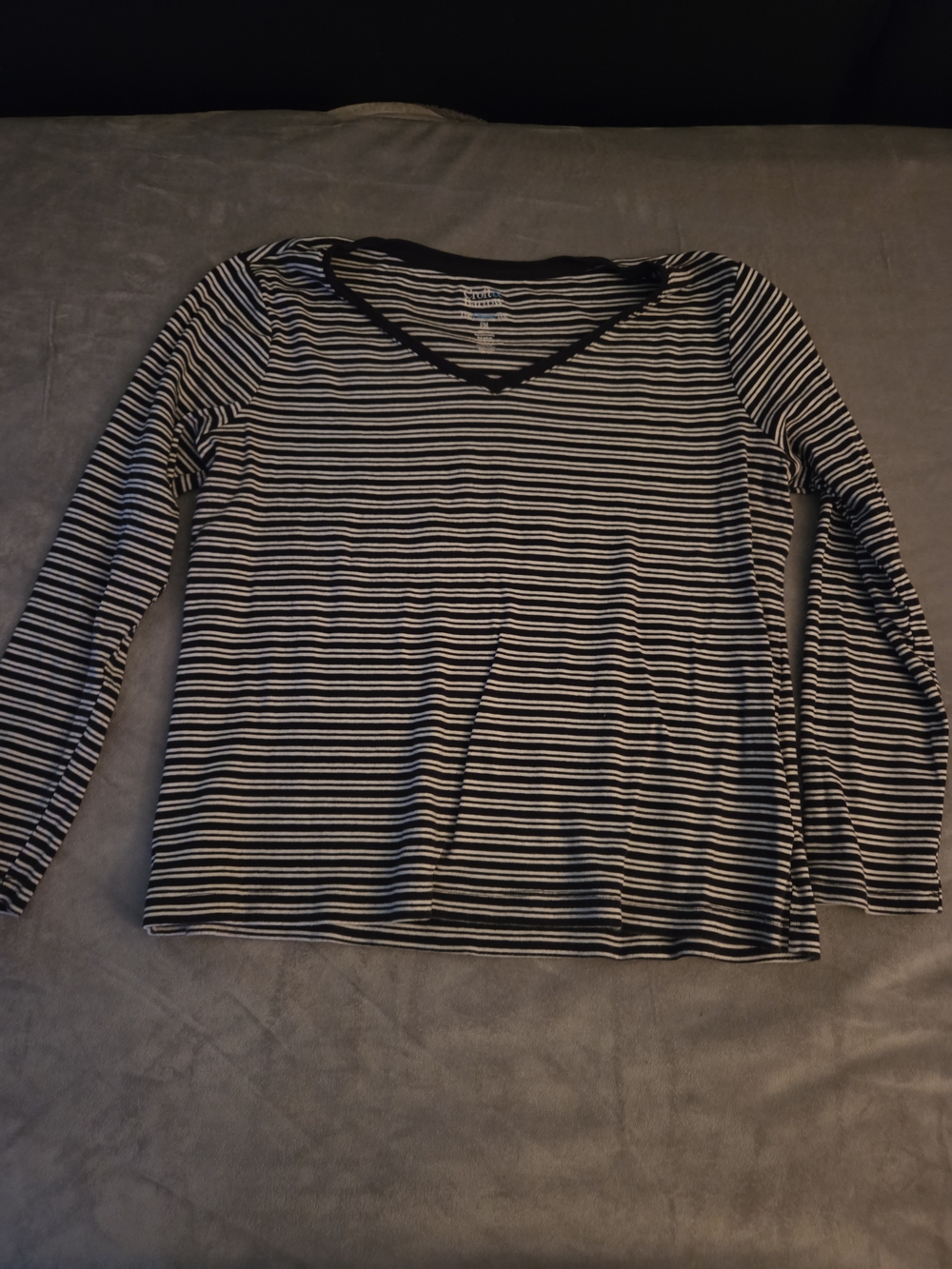 croft & barrow Black and White Striped V-Neck Long Sleeve Tee